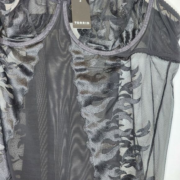 5X 28W Torrid Black Bodysuit Flames Embroidered Underwire Sheer Lingerie Pinup - Picture 4 of 10